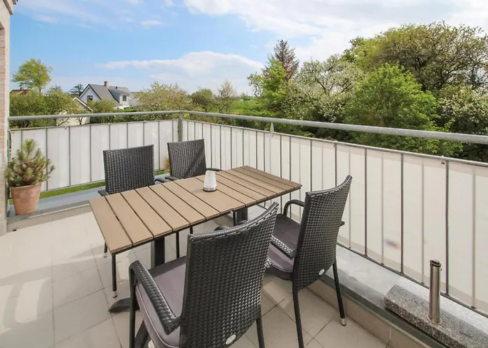 3 Bedroom Gorgeous In Apartamento *