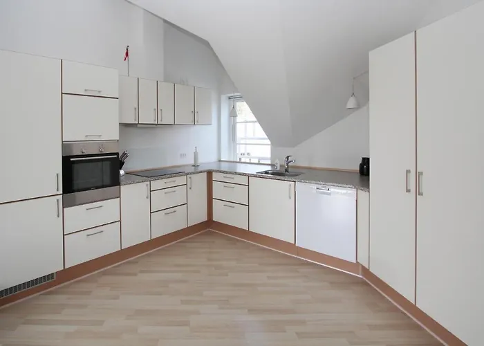3 Bedroom Gorgeous In Apartamento Samsø